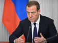 Шкідливі звички до добра не доводять: Дмитро Медведєв отримав ускладнення після інтимної операції