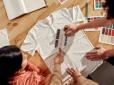 Чому ваші конкуренти вже використовують УФ друк: секрети стійкості логотипів