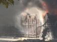 Росіяни вдарили по центральному ринку в Сумах (відео)