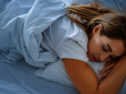 Спите так? Вранці вас чекає біль і втома