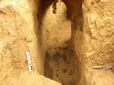 Це вражає! Всередині доісторичної гробниці знайшли загадковий підземний хід