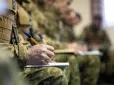У ТЦК пояснили, чи дозволено працівникам носити стартові пістолети