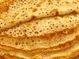 Секрет ідеальних млинців: Чому кухарі завжди додають газовану воду в тісто